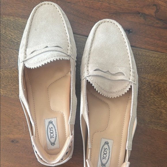 Tod's Cream Flats Elegant Loafers - never worn! - Picture 3 of 7
